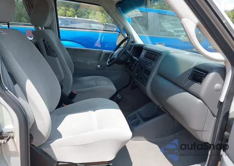 2003 Volkswagen Eurovan Mv from USA, damaged, VIN WV2NB470X3H026853